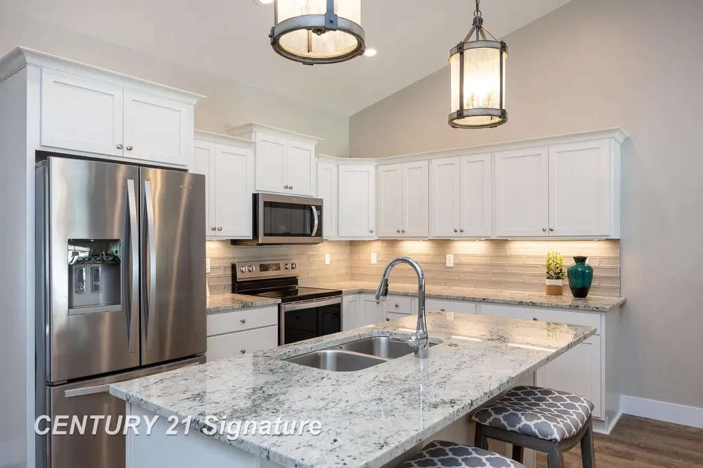 4215 Woodburn Court Saginaw Charter Township MI 48603