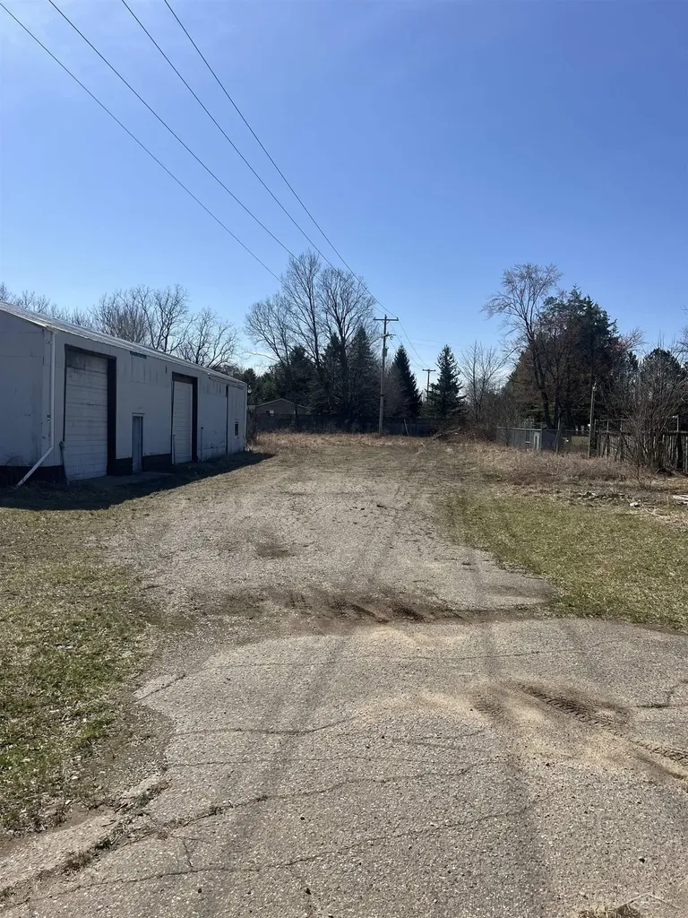 13164 Seymour Road Montrose City MI 48457