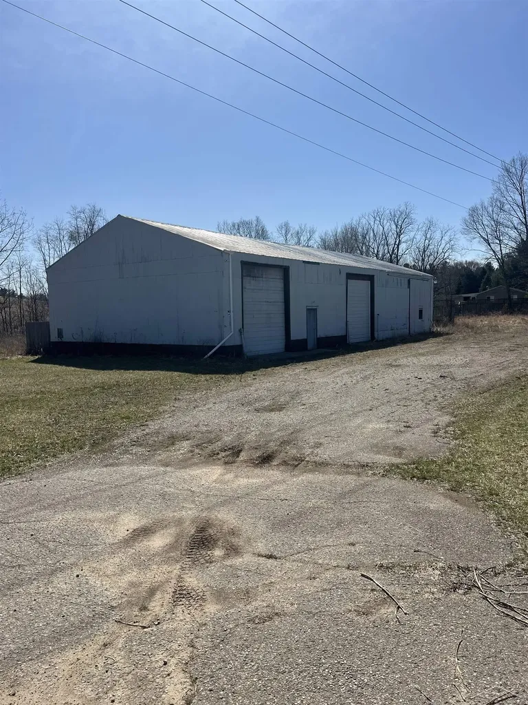13164 Seymour Road Montrose City MI 48457
