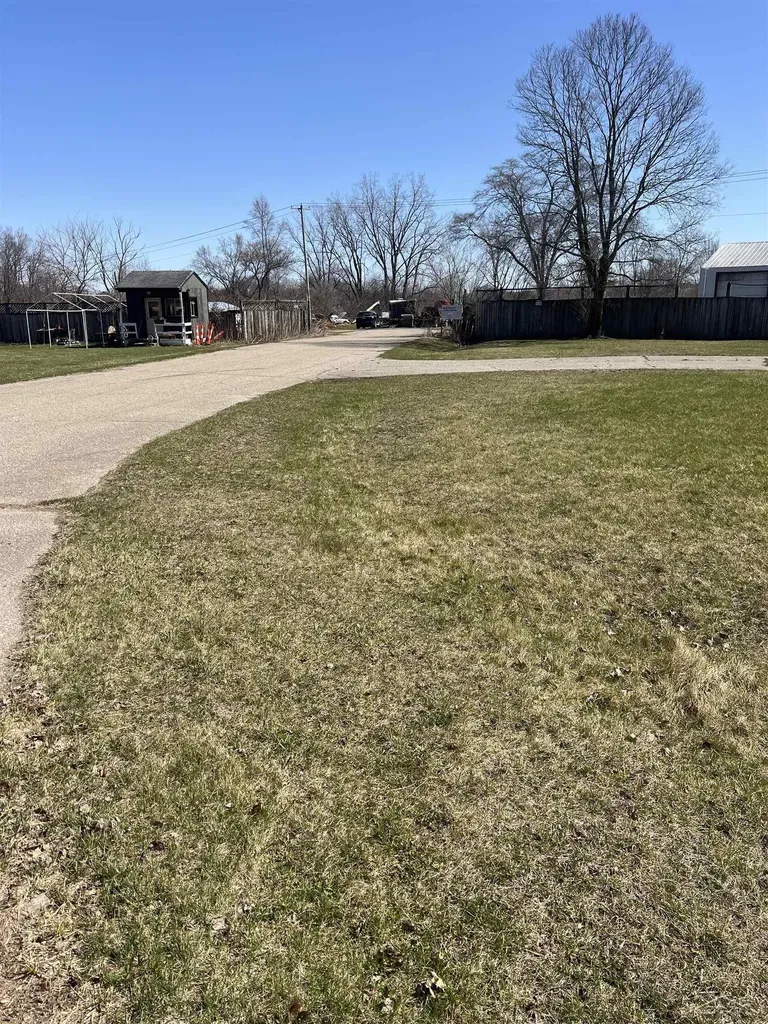 13164 Seymour Road Montrose City MI 48457
