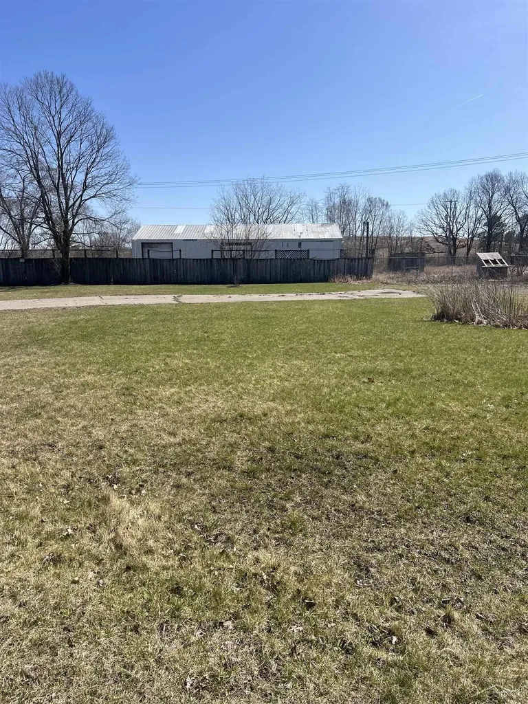 13164 Seymour Road Montrose City MI 48457
