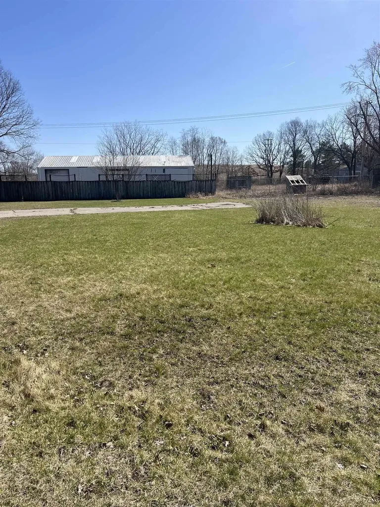 13164 Seymour Road Montrose City MI 48457