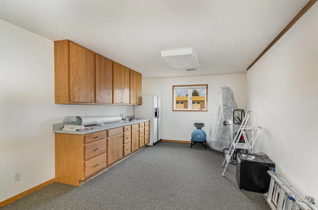 635 N Center Road Saginaw Charter Township MI 48638