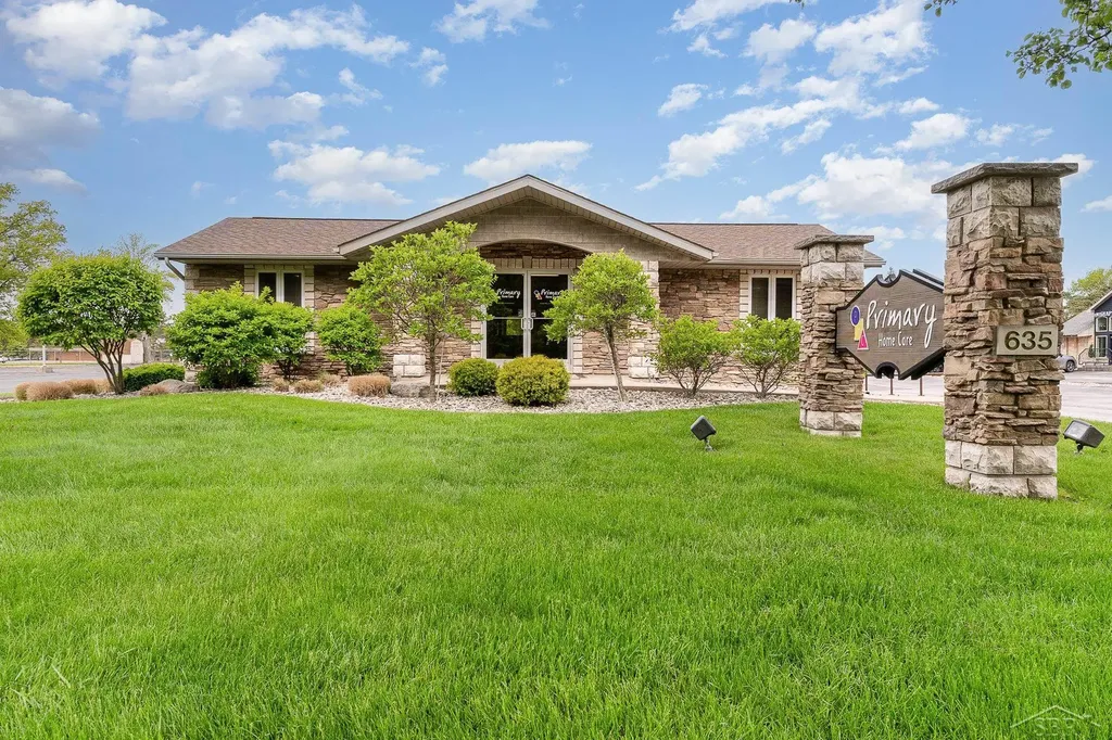 635 N Center Road Saginaw Charter Township MI 48638
