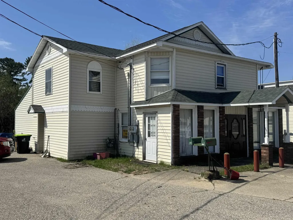 512 E Houghton Avenue West Branch City MI 48661