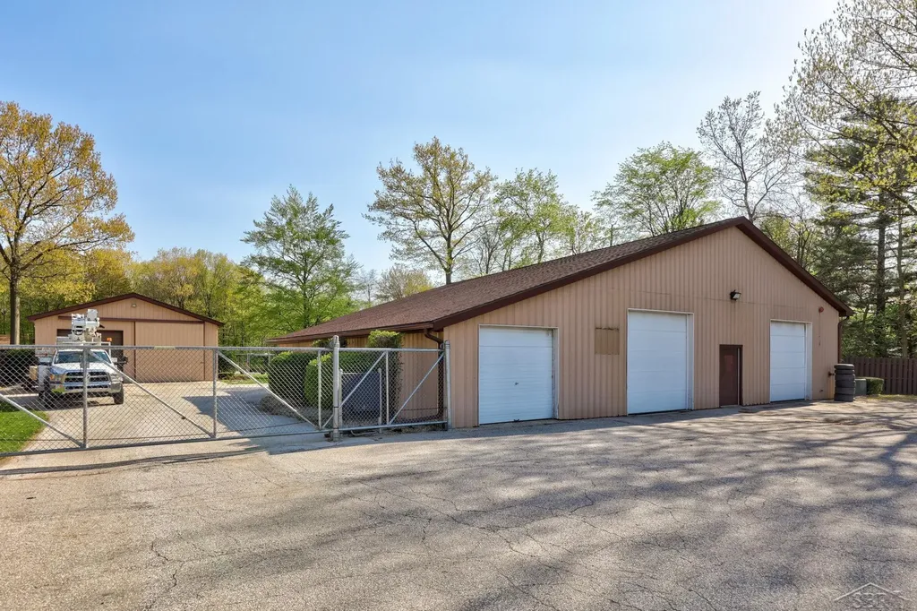 8175 Gratiot Road Thomas Township MI 48609