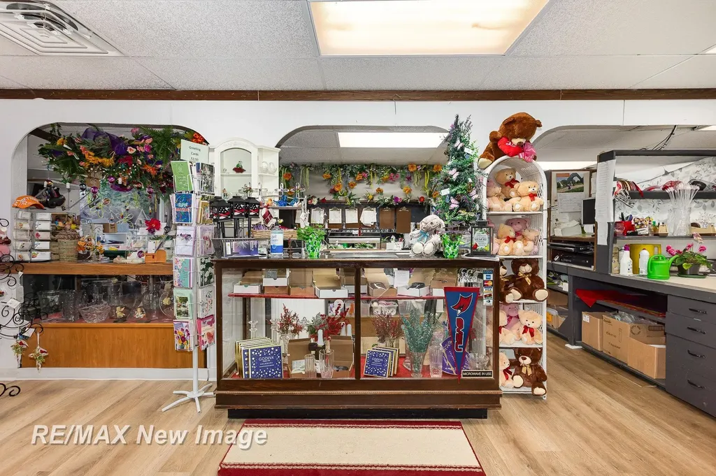 1605 Bookness Street Midland City MI 48640