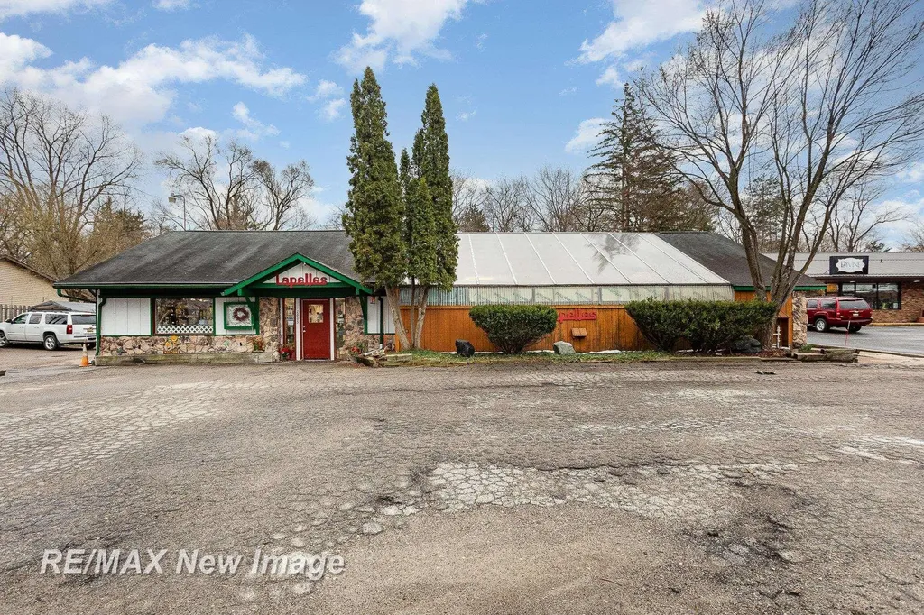 1605 Bookness Street Midland City MI 48640