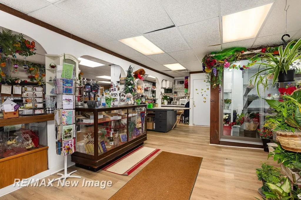 1605 Bookness Street Midland City MI 48640