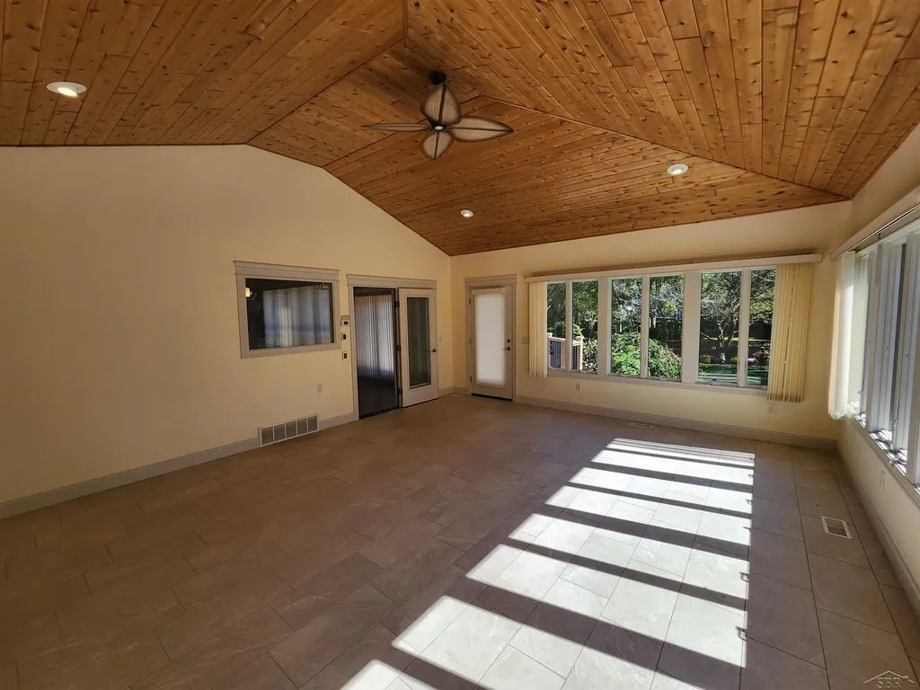 10 Harlan Court Frankenmuth City MI 48734