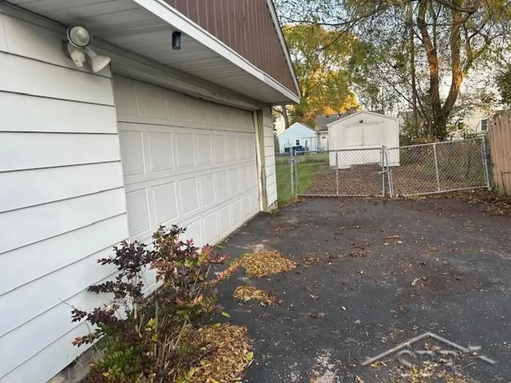 612 S 31st Street Buena Vista Charter Township MI 48601