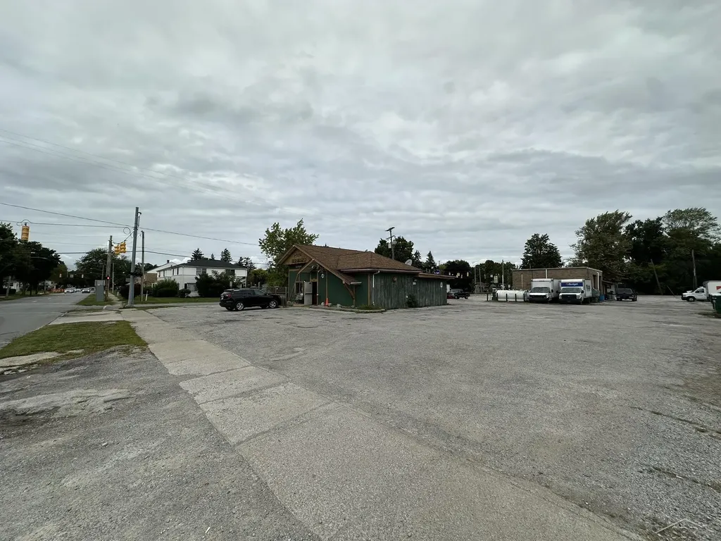 1419 Davenport Avenue Saginaw City MI 48602