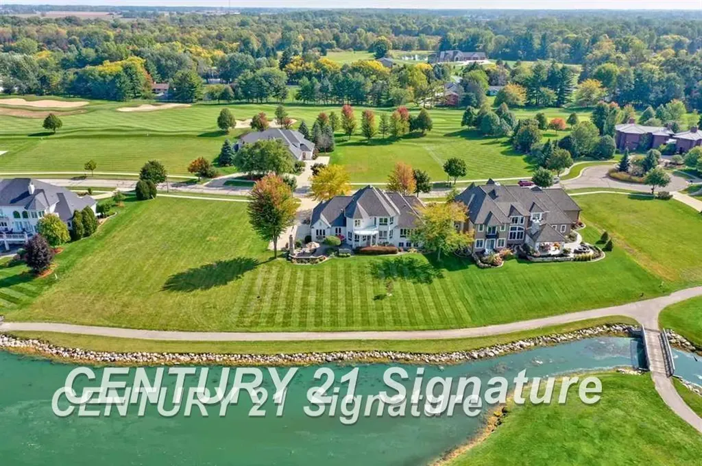 17 E Grove Court Thomas Township MI 48623