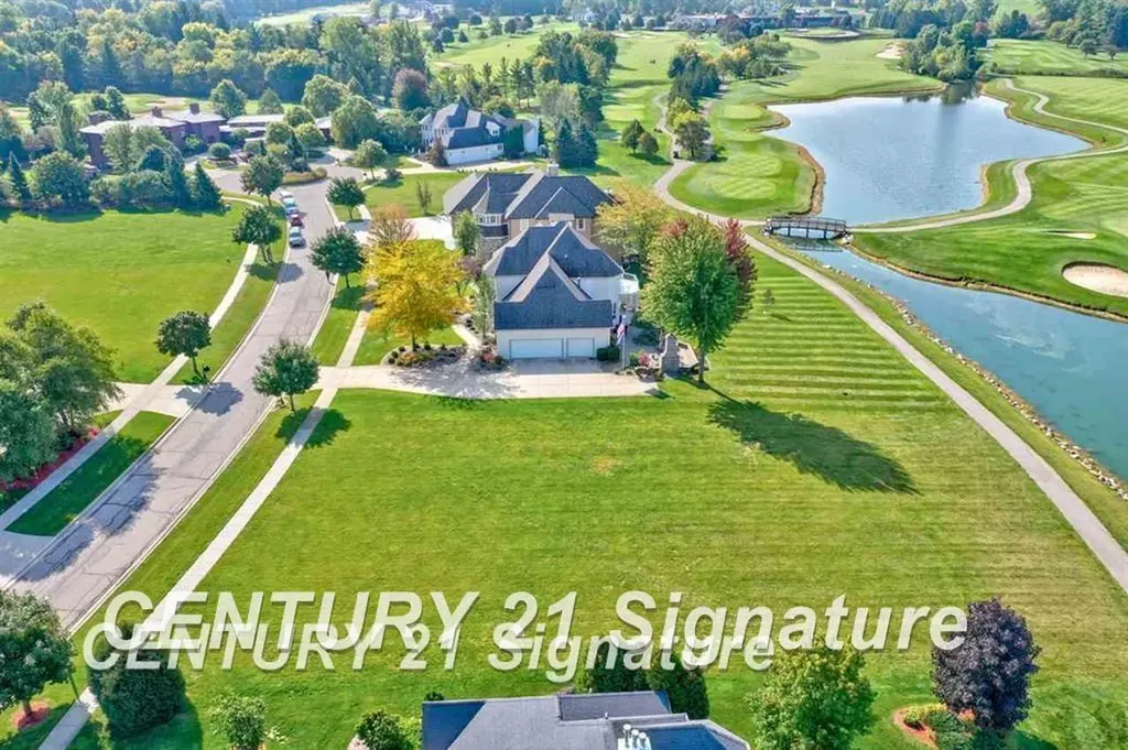 17 E Grove Court Thomas Township MI 48623