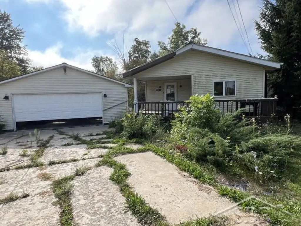 9013 S Shepherd Road Coe Township MI 48883