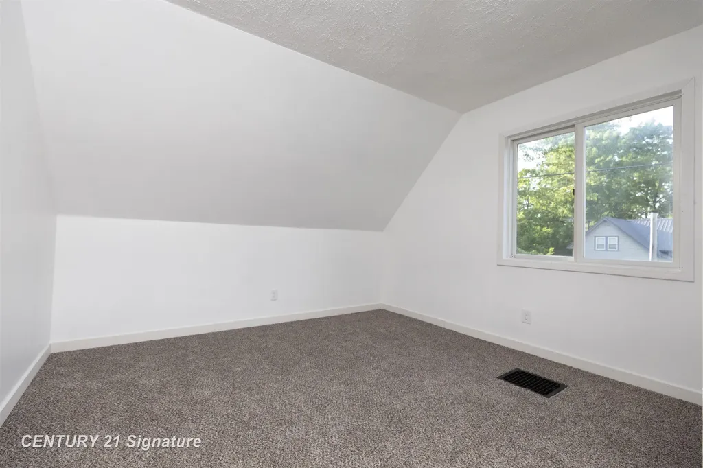 611 W 2nd Street Pinconning City MI 48650