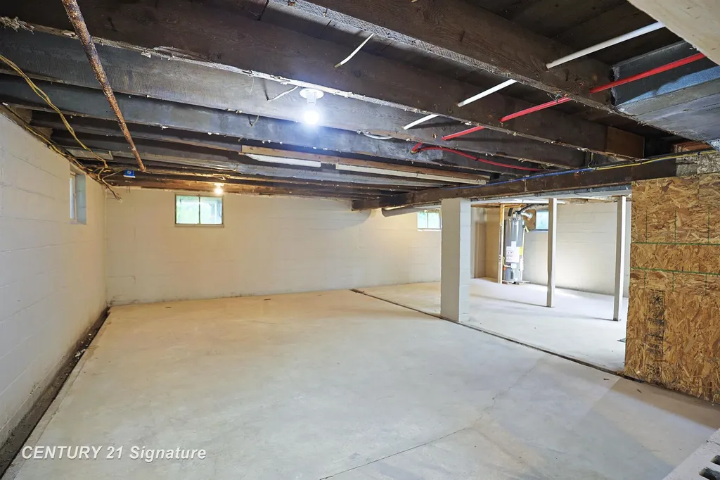 611 W 2nd Street Pinconning City MI 48650