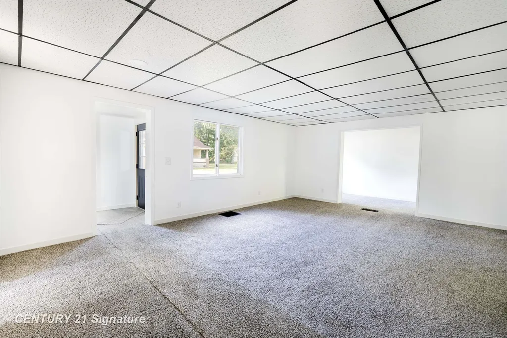 611 W 2nd Street Pinconning City MI 48650