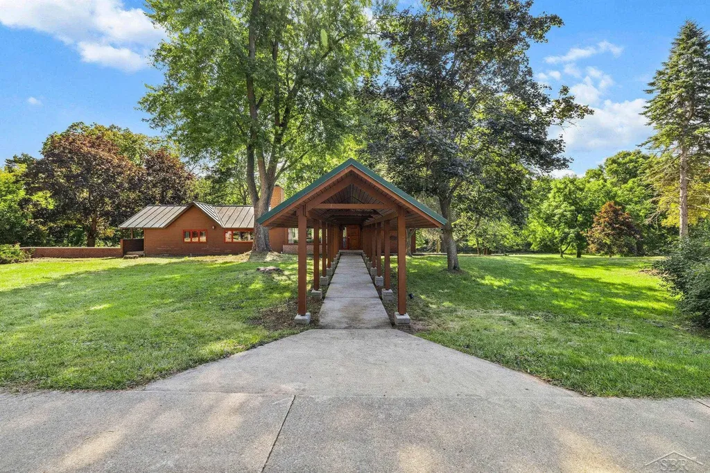 456/458 E Chippewa River Road Homer Township MI 48640