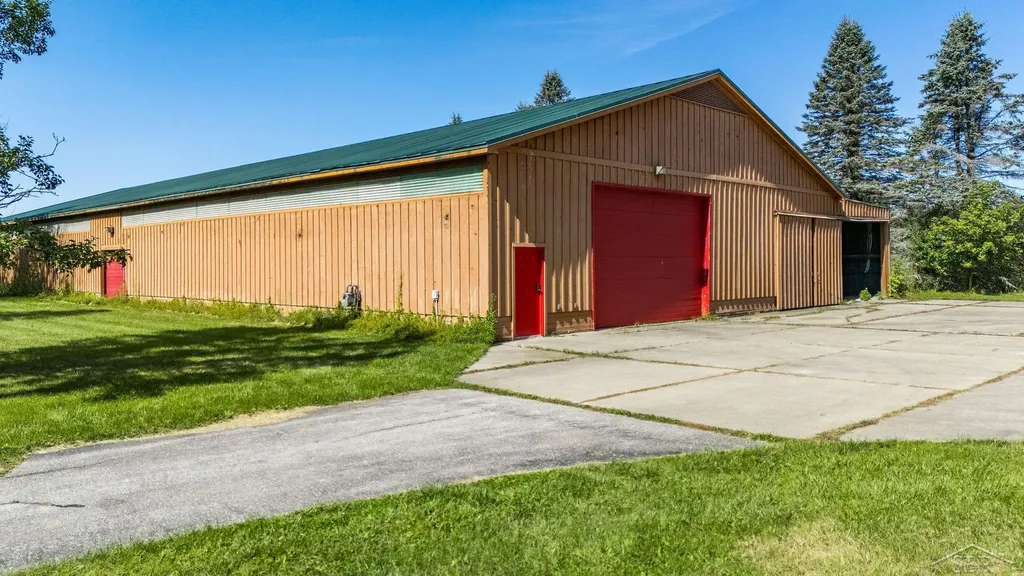 456/458 E Chippewa River Road Homer Township MI 48640