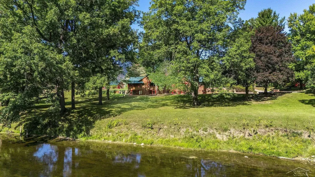 456/458 E Chippewa River Road Homer Township MI 48640