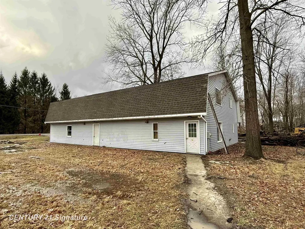 11890 Swan Creek Road Swan Creek Township MI 48609