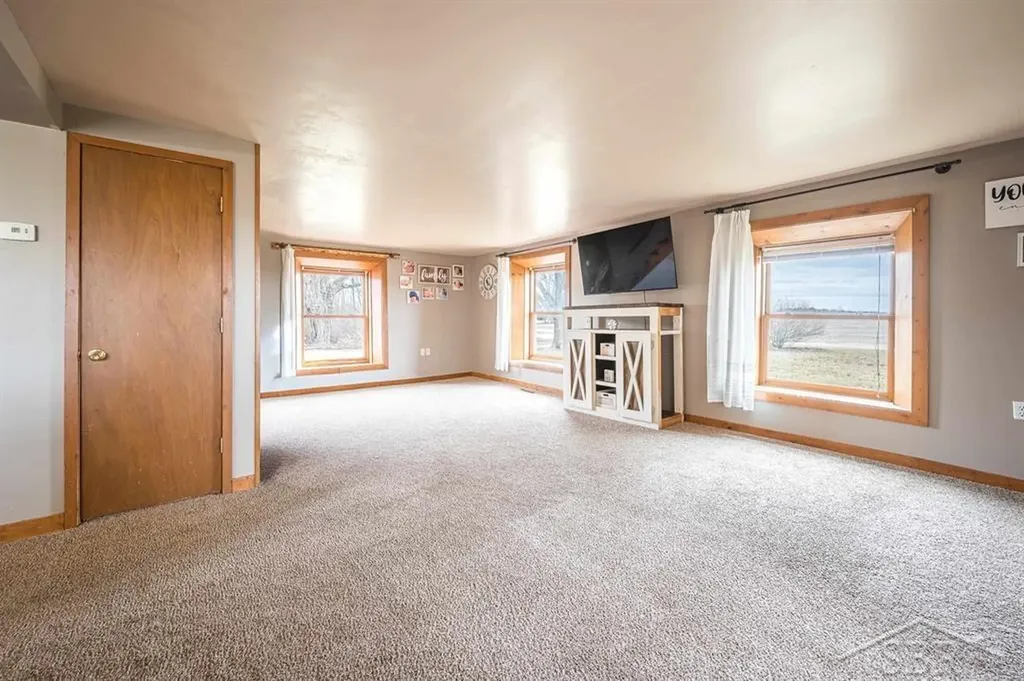 6408 N Five Mile Road Hope Township MI 48628