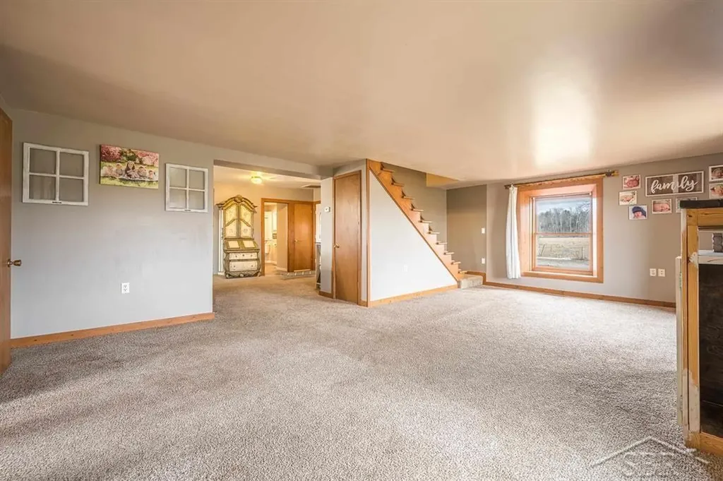 6408 N Five Mile Road Hope Township MI 48628