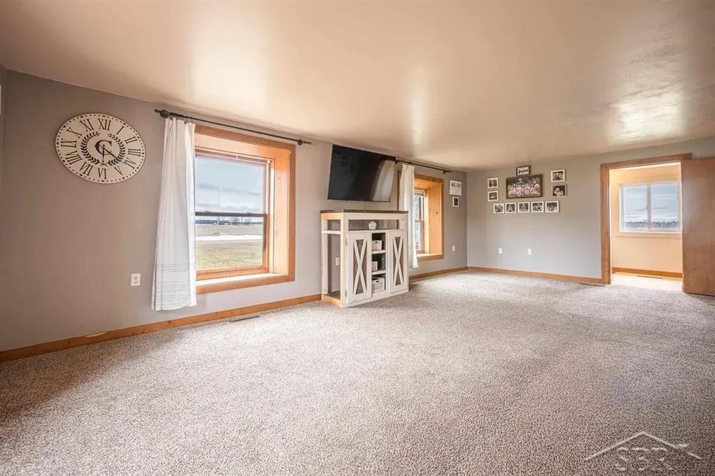 6408 N Five Mile Road Hope Township MI 48628