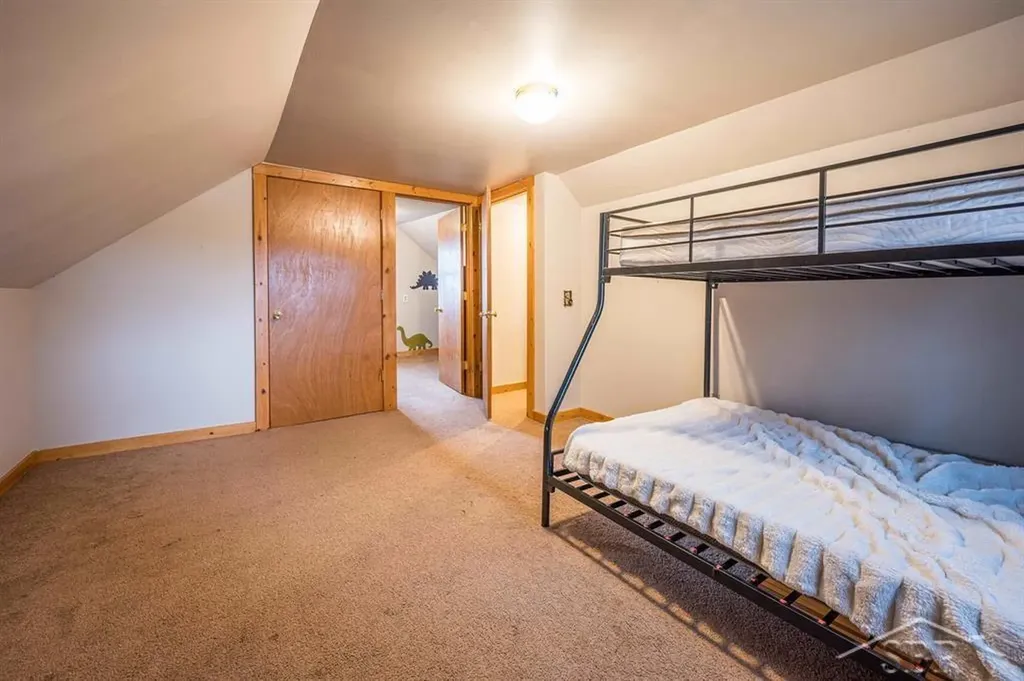 6408 N Five Mile Road Hope Township MI 48628