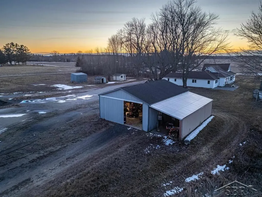 6408 N Five Mile Road Hope Township MI 48628