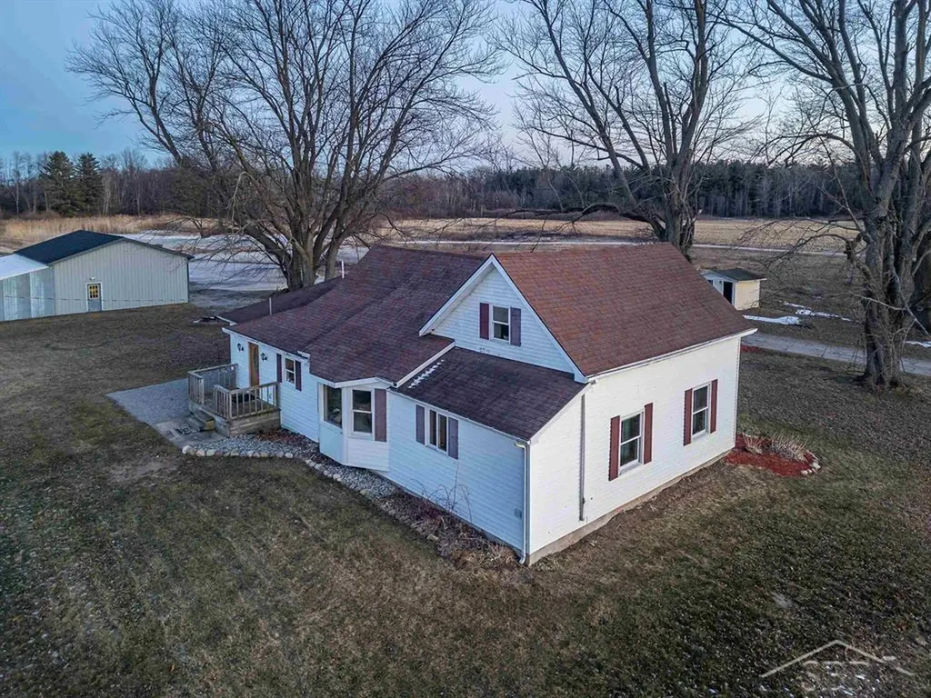 6408 N Five Mile Road Hope Township MI 48628