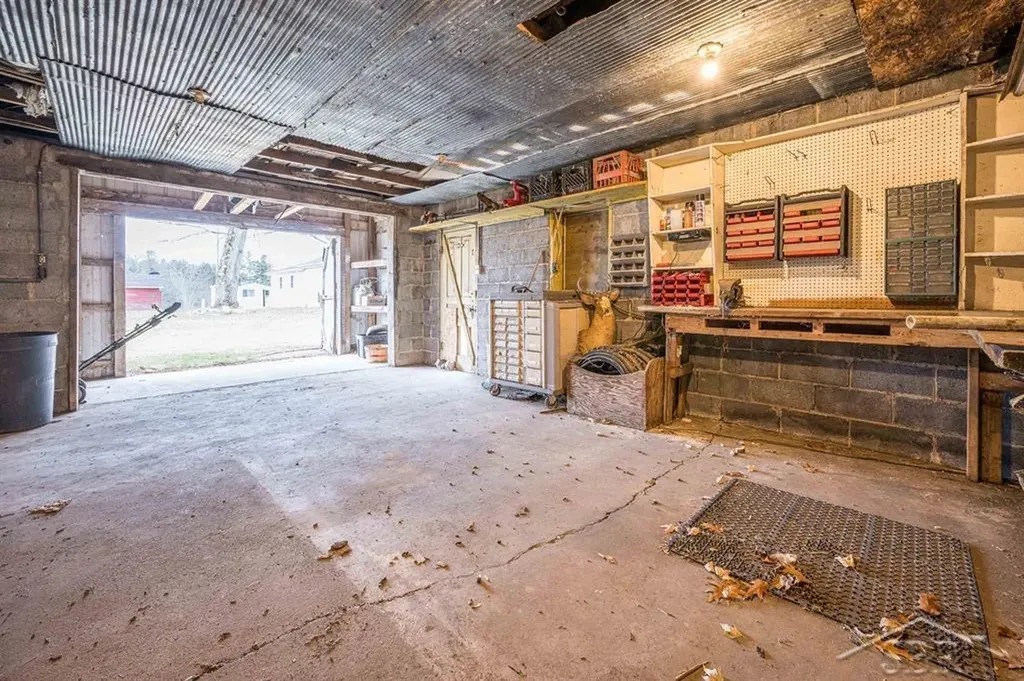 6408 N Five Mile Road Hope Township MI 48628