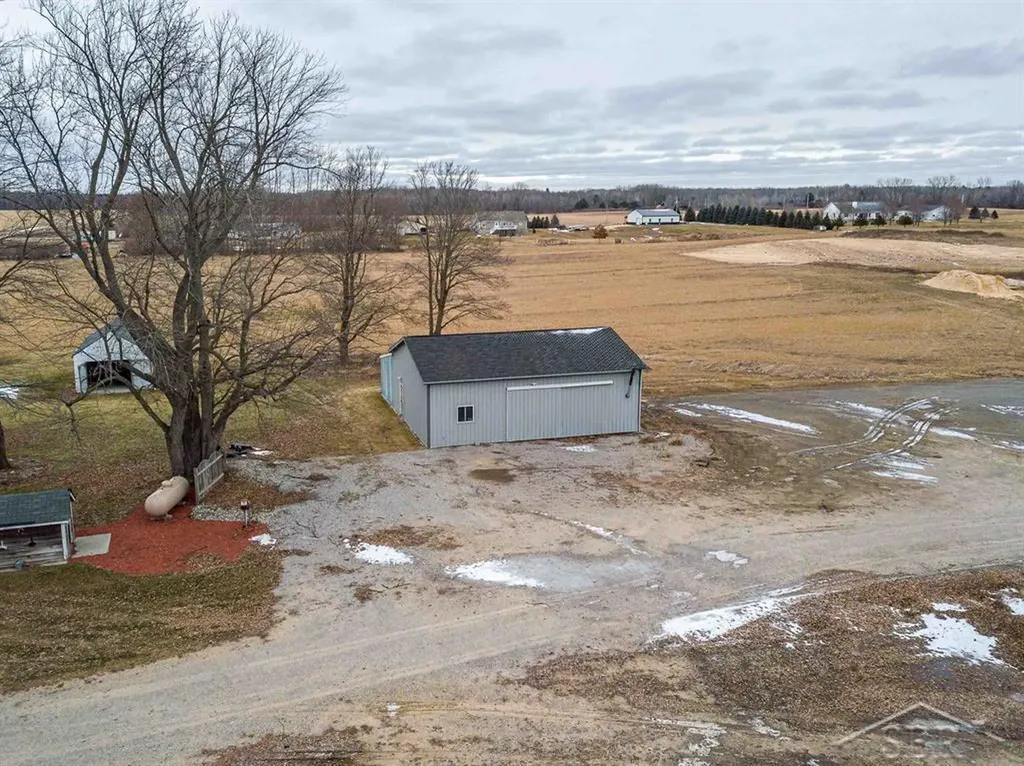 6408 N Five Mile Road Hope Township MI 48628