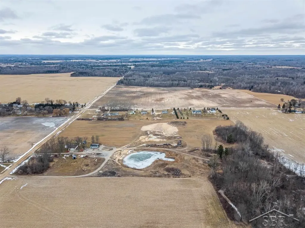 6408 N Five Mile Road Hope Township MI 48628