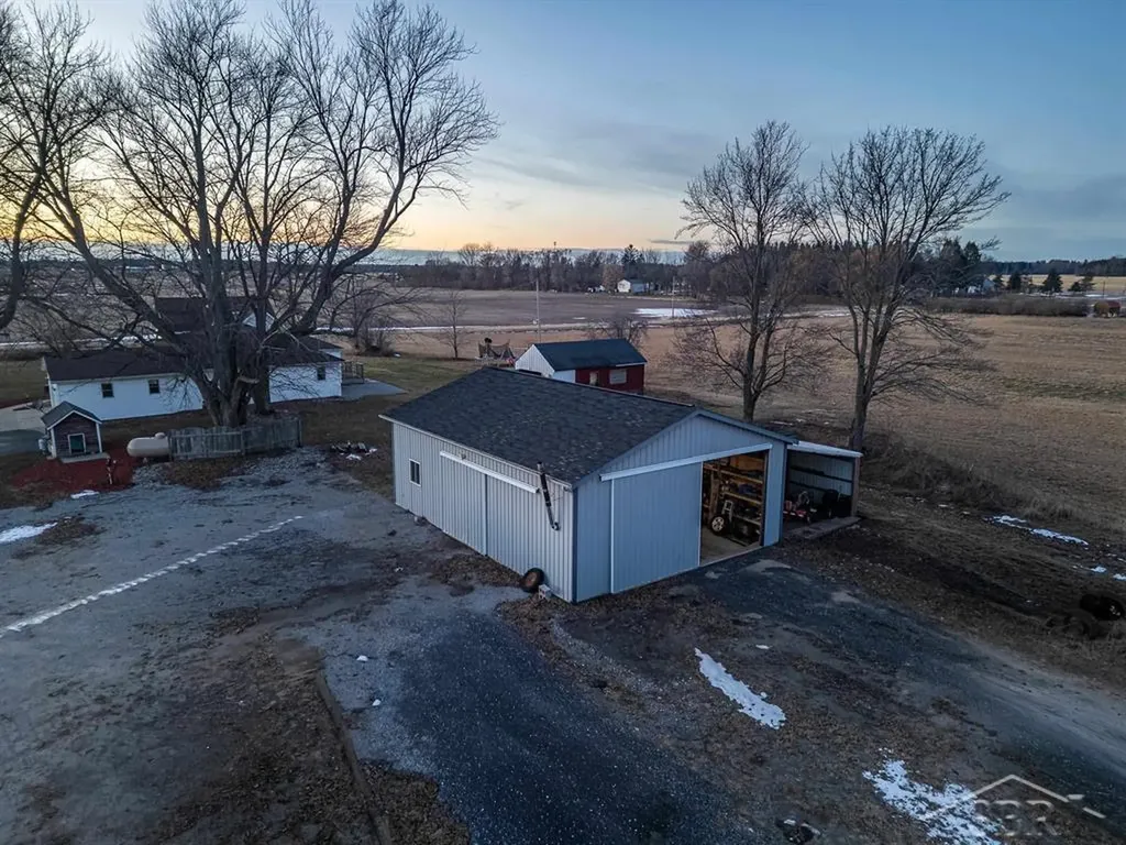 6408 N Five Mile Road Hope Township MI 48628