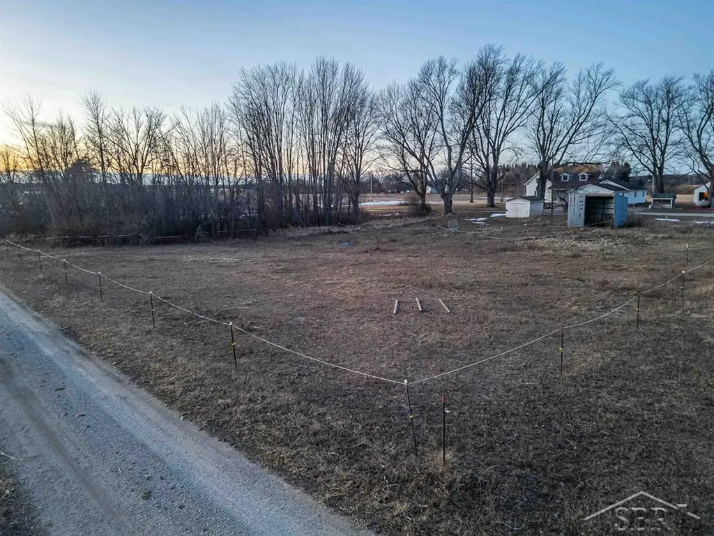 6408 N Five Mile Road Hope Township MI 48628