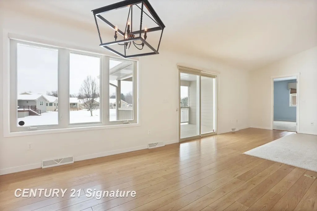 5 Logmark Place Saginaw Charter Township MI 48603