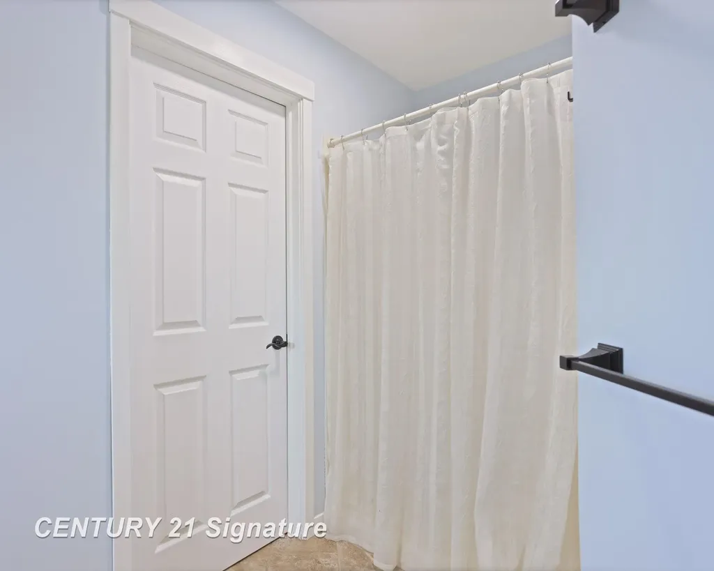5 Logmark Place Saginaw Charter Township MI 48603