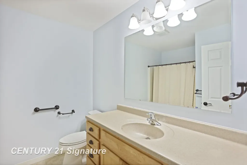 5 Logmark Place Saginaw Charter Township MI 48603