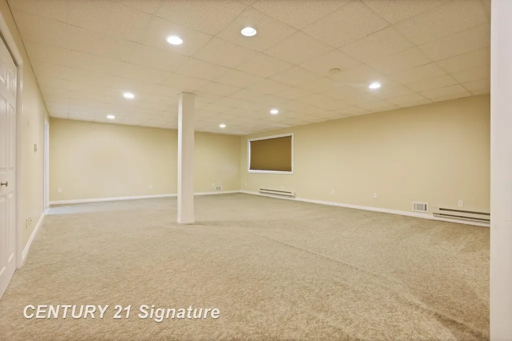 5 Logmark Place Saginaw Charter Township MI 48603