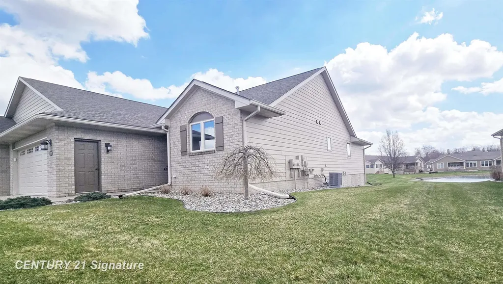 5 Logmark Place Saginaw Charter Township MI 48603