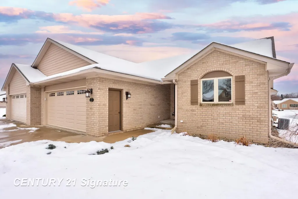 5 Logmark Place Saginaw Charter Township MI 48603