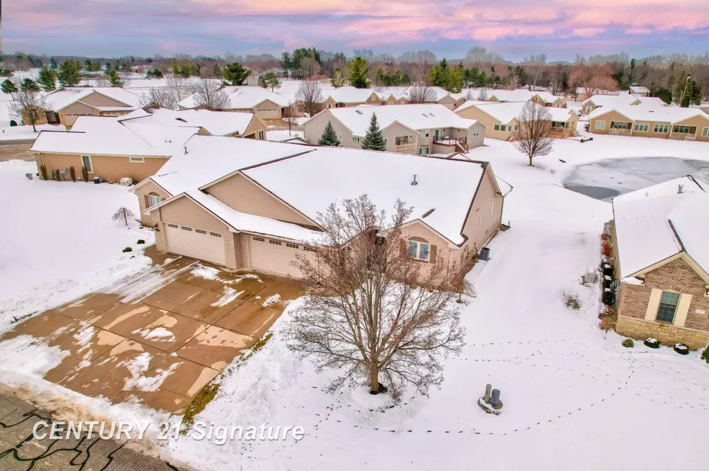 5 Logmark Place Saginaw Charter Township MI 48603
