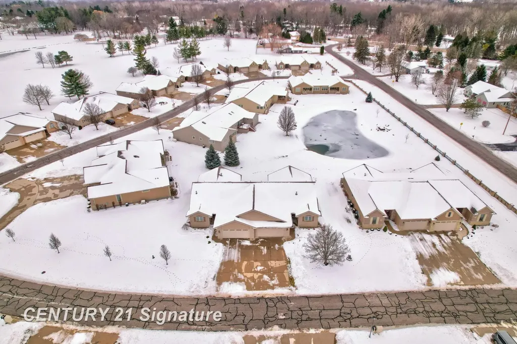 5 Logmark Place Saginaw Charter Township MI 48603