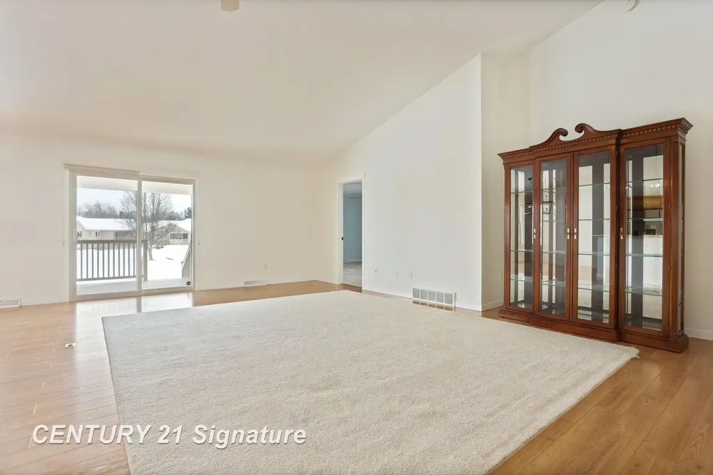 5 Logmark Place Saginaw Charter Township MI 48603