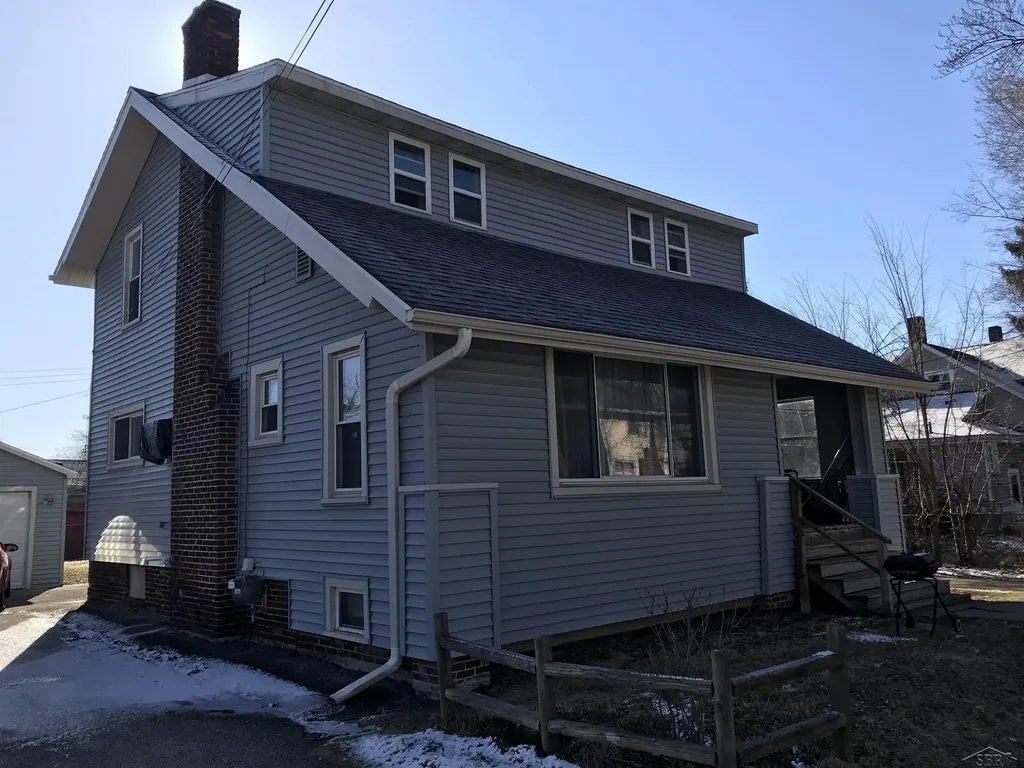 2114 Hanchett Street Saginaw City MI 48602