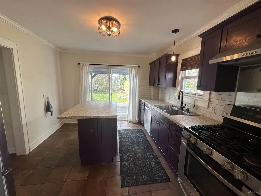 203 Ardussi Avenue Saginaw City MI 48602