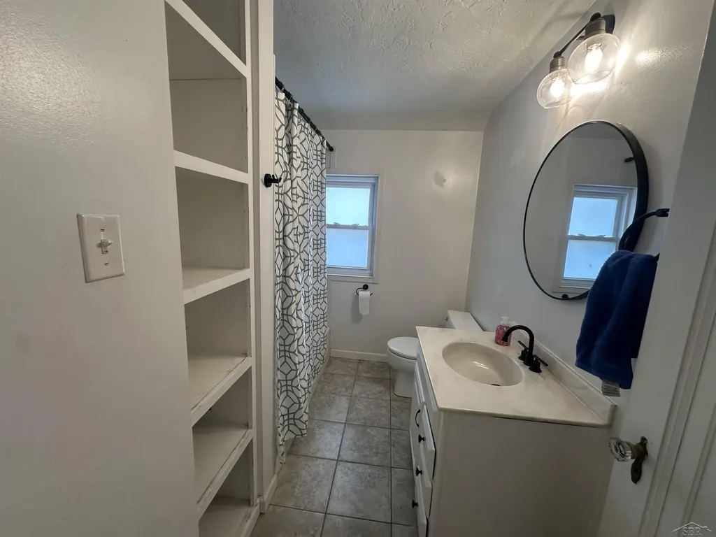 203 Ardussi Avenue Saginaw City MI 48602