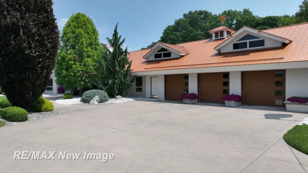 1134 N Graham Road Thomas Township MI 48609